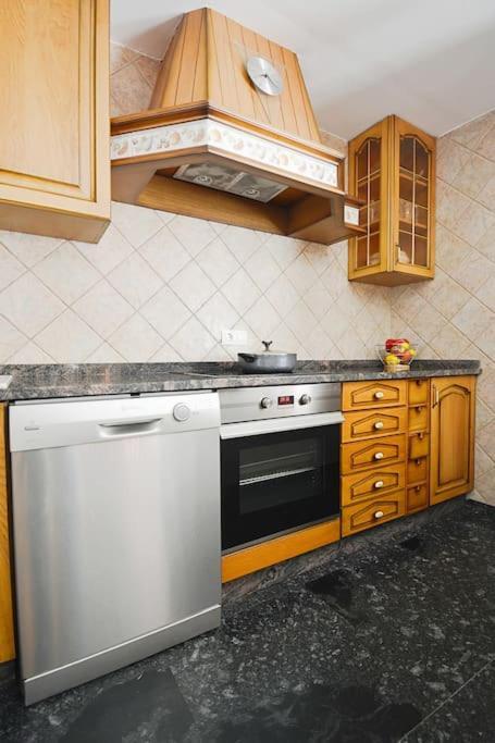 Ferienwohnung Duplex Da Pedra E Da Auga Meis Exterior foto