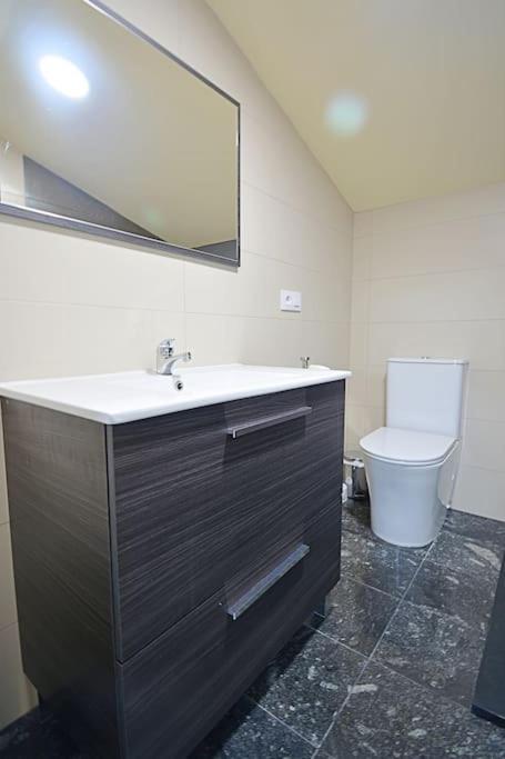 Ferienwohnung Duplex Da Pedra E Da Auga Meis Exterior foto