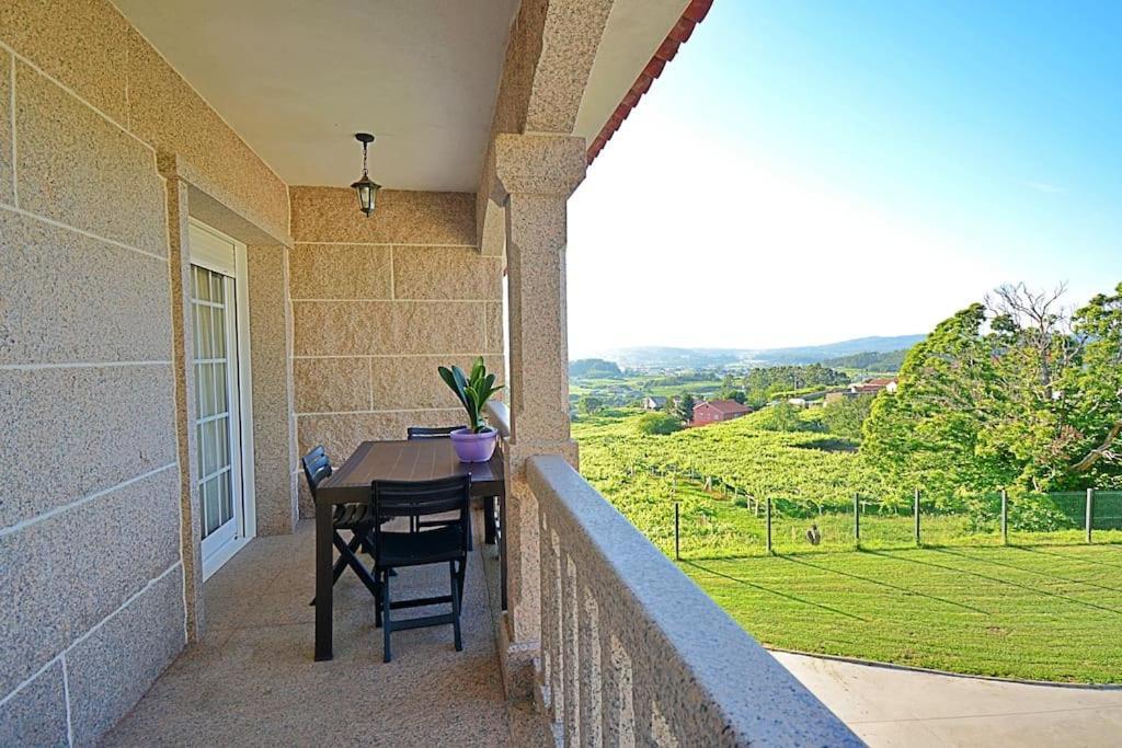 Ferienwohnung Duplex Da Pedra E Da Auga Meis Exterior foto