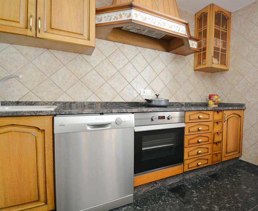 Ferienwohnung Duplex Da Pedra E Da Auga Meis Exterior foto